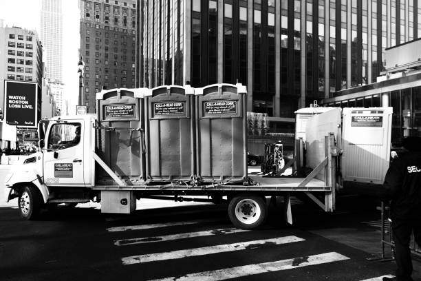 Best Portable toilet rental cost  in Mannington, WV